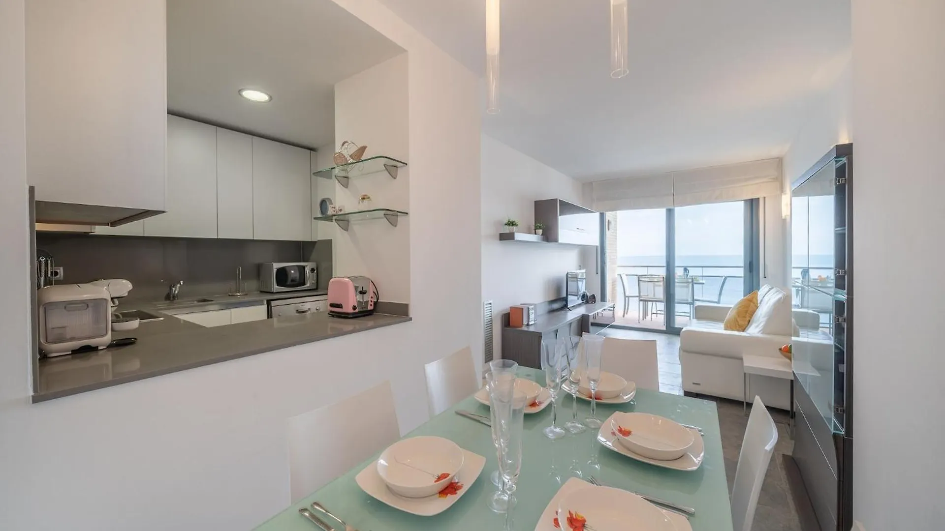 Beachfront Apartment In L' Escala
