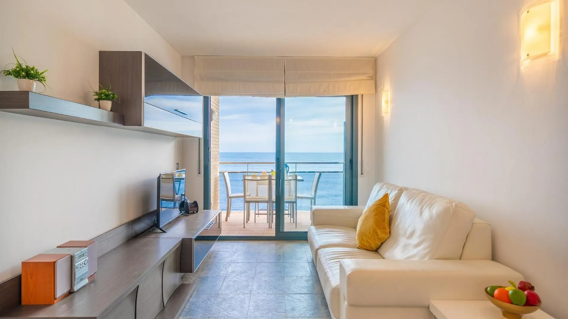 Beachfront Apartment In L' Escala